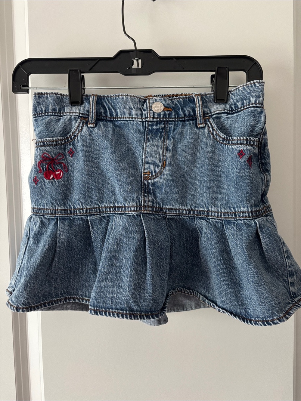 Abercrombie kids skort, size 13/14